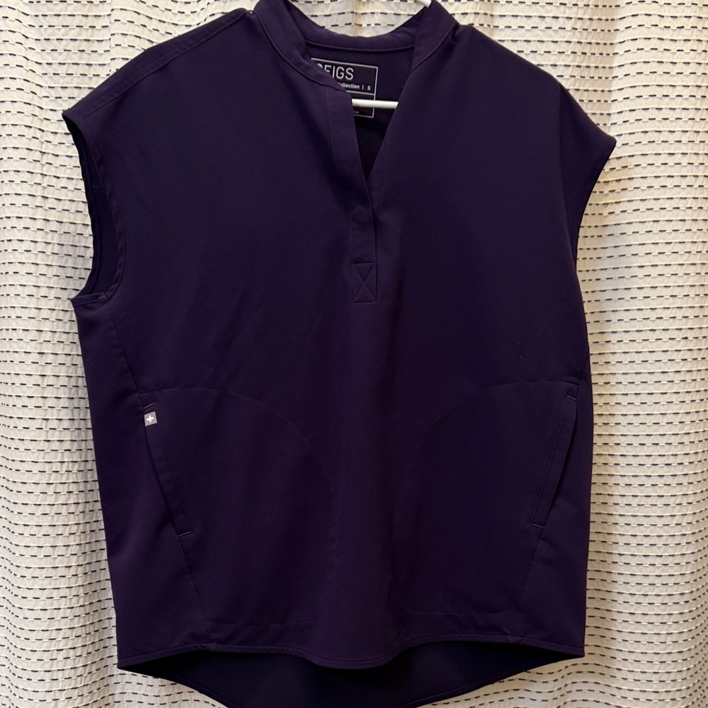 Figs Women's Rafaela’s Scrub top in Deep Purple